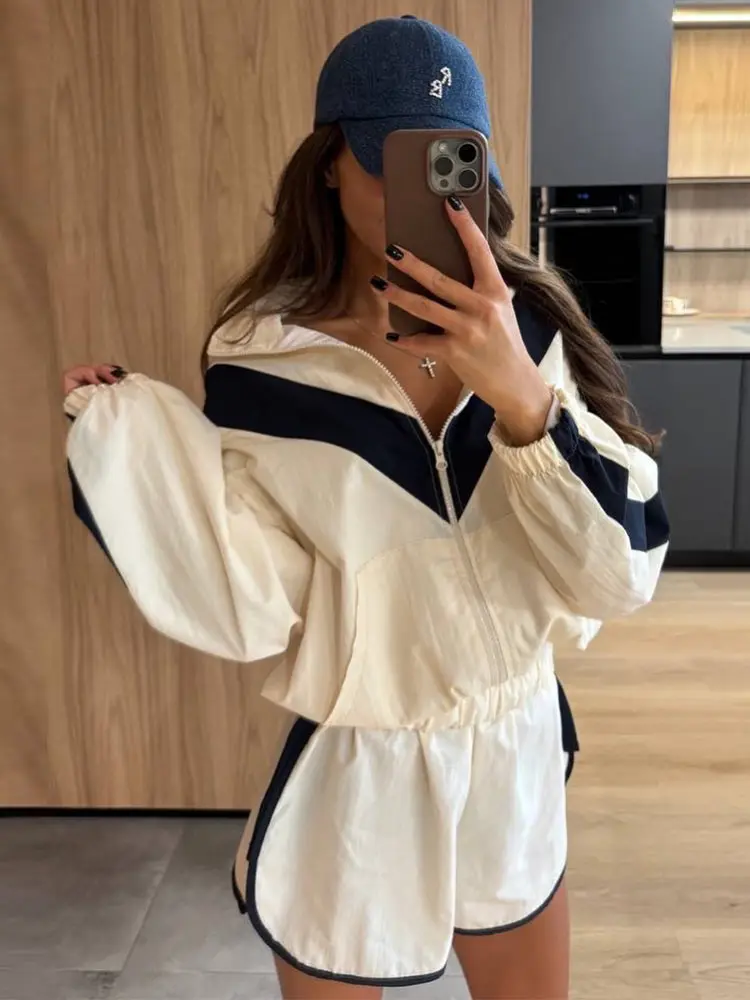 Contrast Shorts Two Piece Set  - Sewing Jackets ulasan dan harga